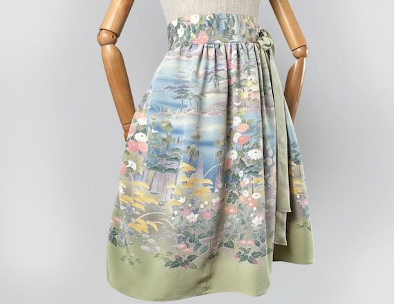 Vintage Green Silk Midi Skirt. Upcycled Vinta...