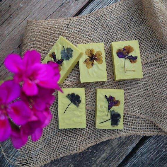 Geranium Botanical Soap Bar, Cold Process She...