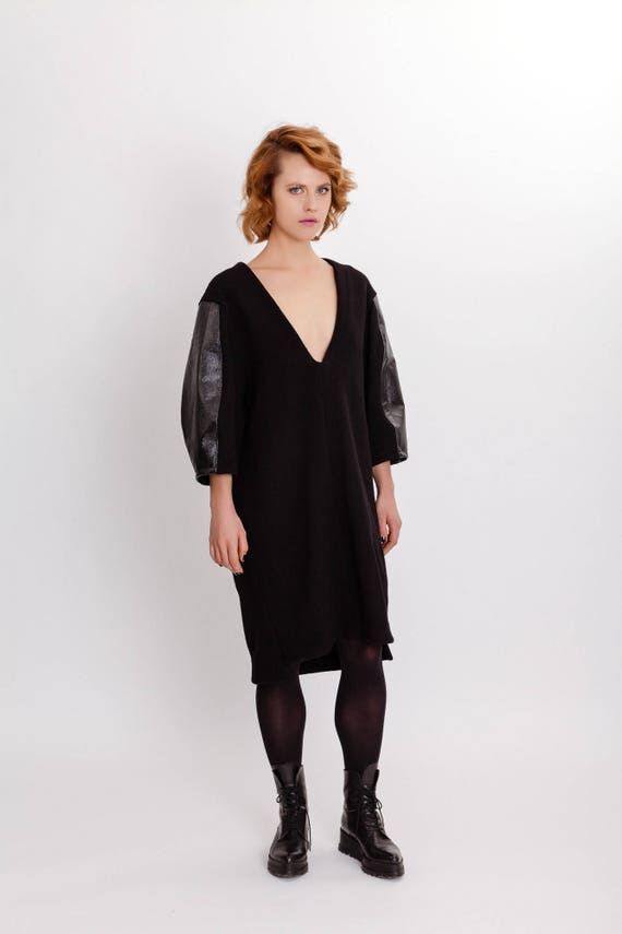 Oversized Black Wool Dress: V-Neck, Unusual S...