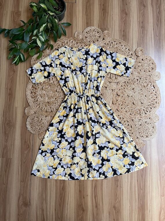 Vintage 80's Floral Dress Pretty yellow black...