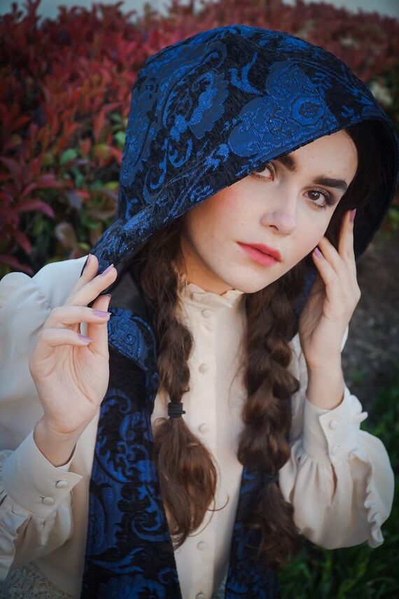 The Kasminah Hood & Face Mask in Royal and Bl...