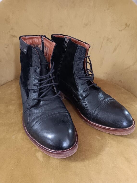 Leather lace-up men's boots size eu40...