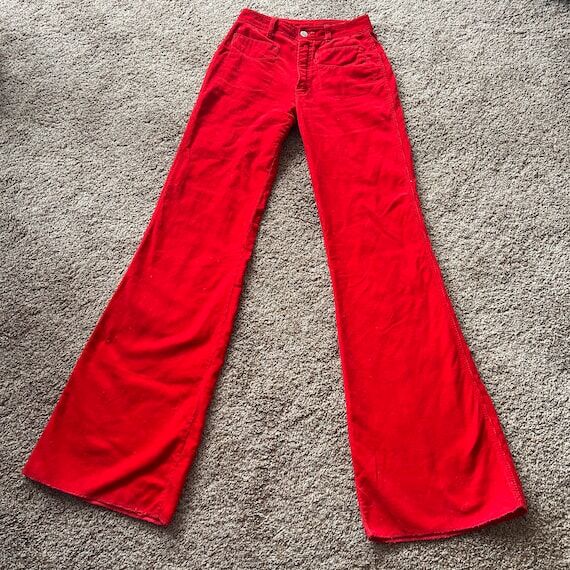 Vintage Rose Hips red corduroy flared pants 2...
