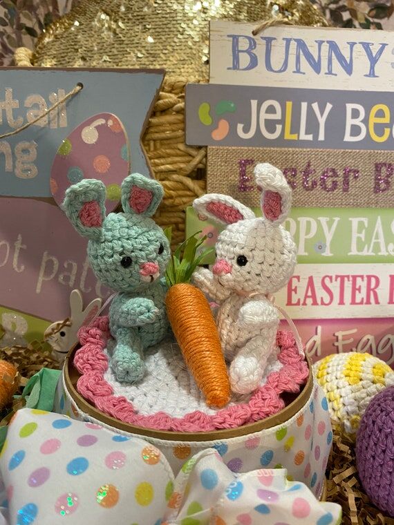 Crochet Easter Bunnies: Handmade Cotton Amigu...