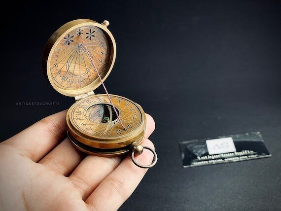 Handmade Antique Style Thread Brass Compass N...