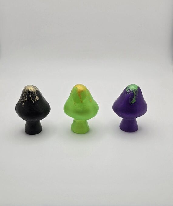 Handmade Psychedelic Mushroom Buddy, Epoxy R...