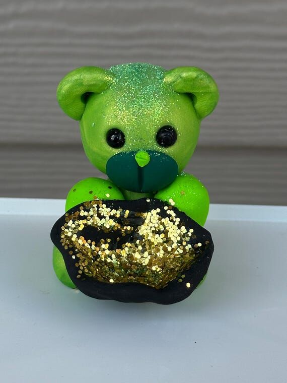 Sparkly Saint Patrick’s Day Clay Bear - Han...