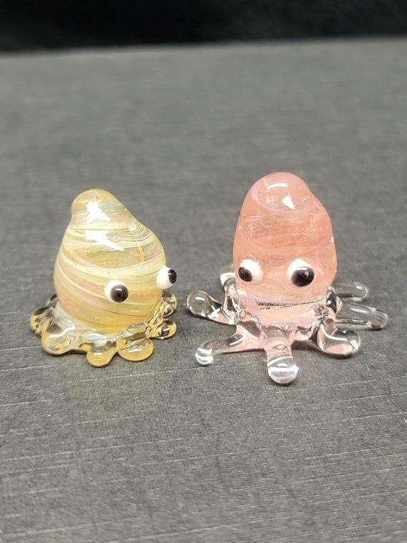 Handmade Tiny Glass Octopus: Collectible Ocea...