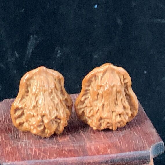 Pair Natural Gourd Shape Walnut Wood Baoding ...