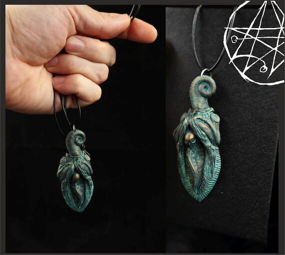 Cthulhu necklace,Nyarlathotep Cultist Amulet...
