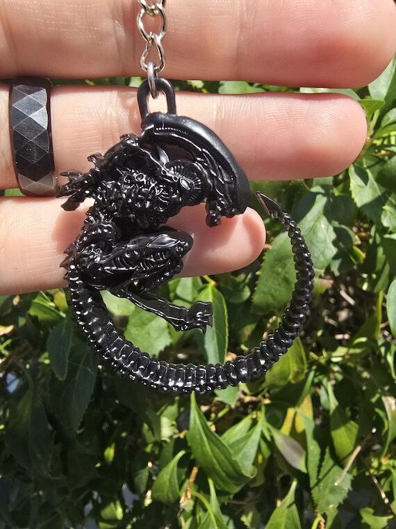 Handmade Xenomorph Keychain: Alien Movie Horr...