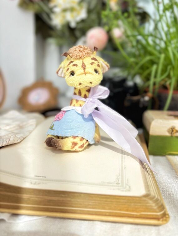 Miniature Giraffe Teddy Bear 13 cm – Handma...
