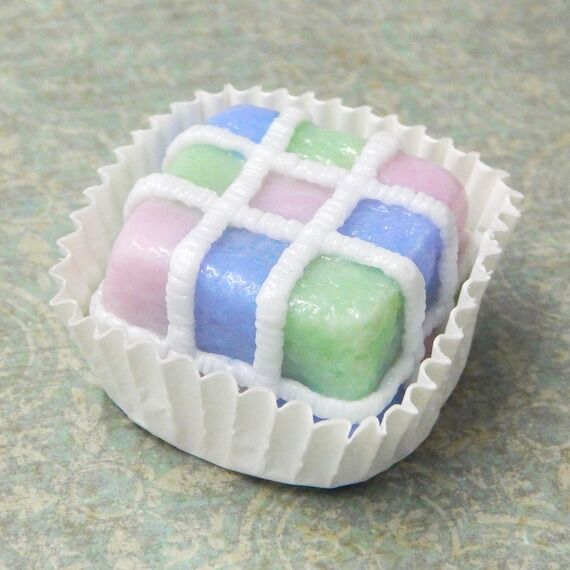 Hulet Art Glass Candy Cube, Pastel Colors, Co...