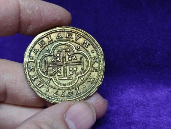 8 escudo coin 1637 Segovia Reproduction, 8 es...