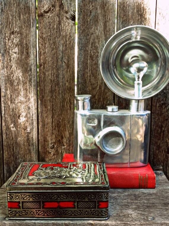 1950's Vintage Rileys Toffee Embossed Collect...