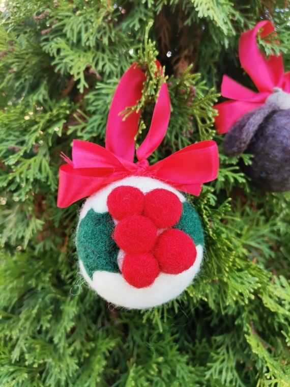 Needle Felted Christmas Tree Ornament: Poinse...