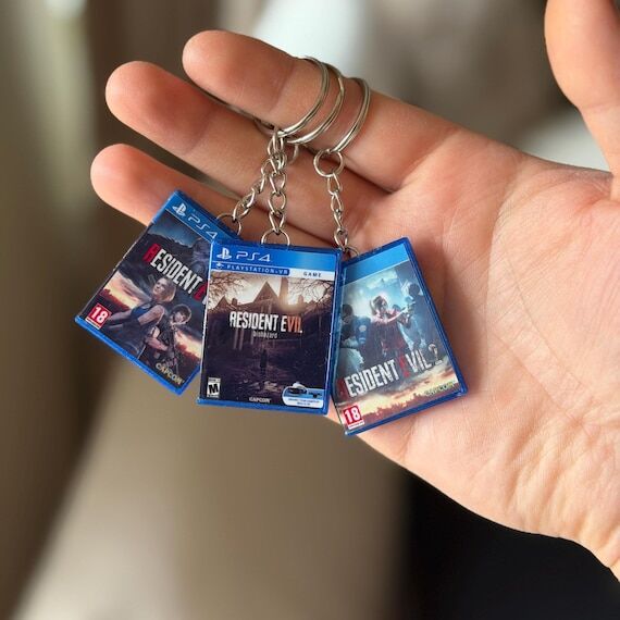 RE Game Case Keychain – RE7 Biohazard, RE2...