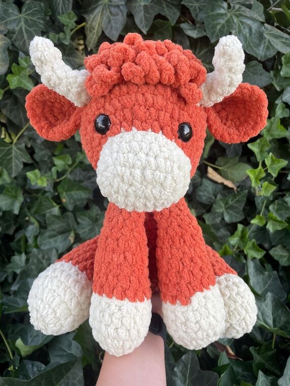Crochet Highland Cow Plush – Handmade Shagg...