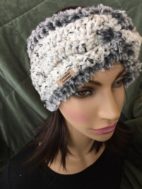 Cream Tweed Faux Fur Trimmed Chunky Yarn Twis...