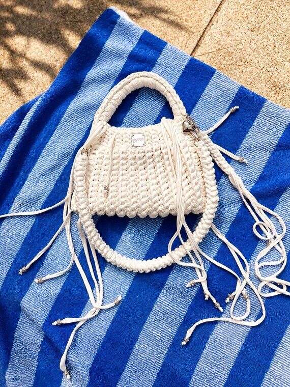 White Crochet Shoulder Bag: Chunky Knit Fring...