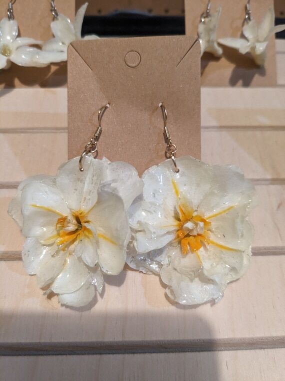 Daffodil Earrings...