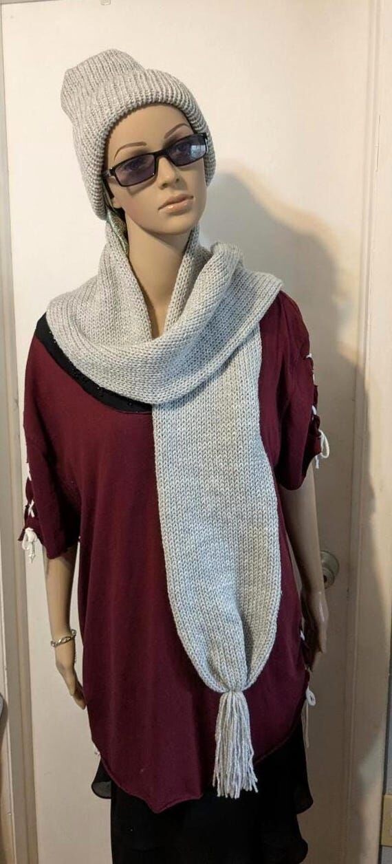 Sparkly Light Gray Hat & Scarf Set - Cozy Han...