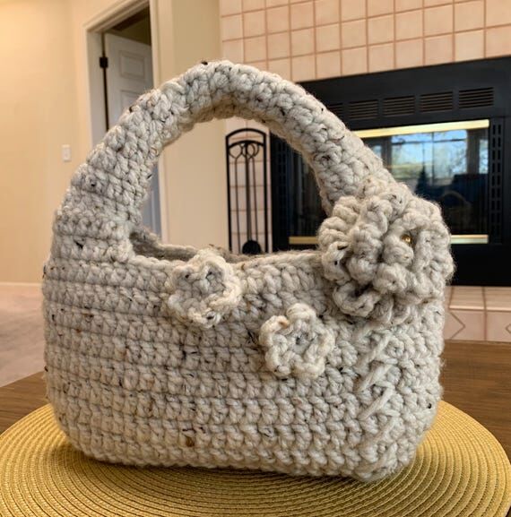 Bulky Crochet Winter Handbag in Cream Tweed...