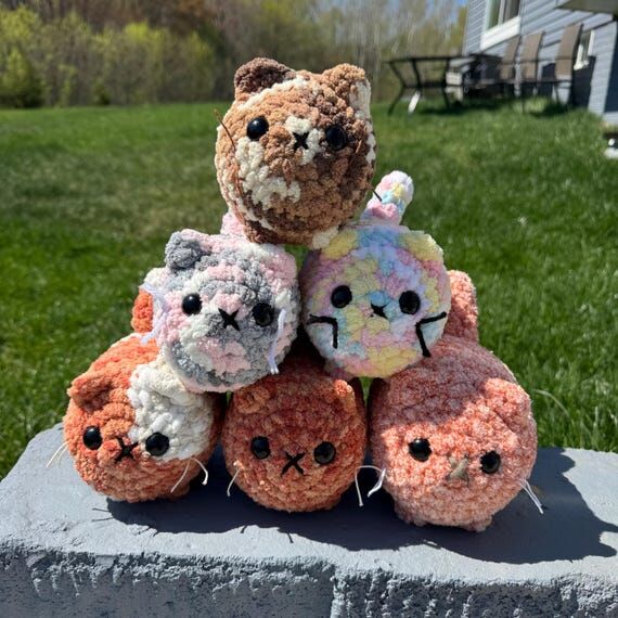 Crochet Loaf Cat (Large) | Big Handmade Croch...
