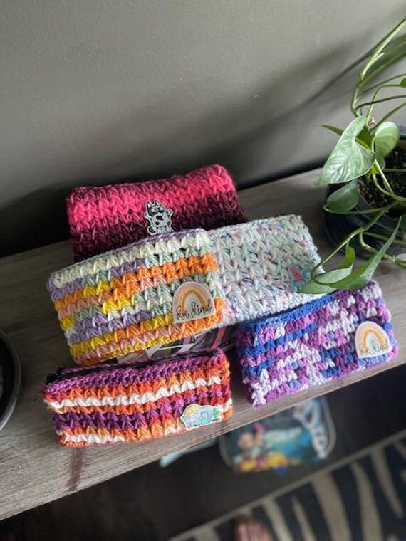 Custom Crochet Zipper Pouch – Handmade Felt...