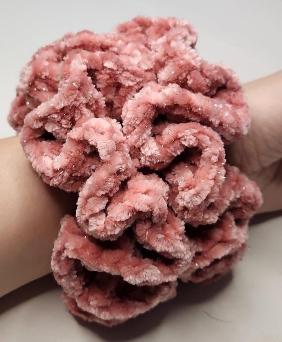 Scrunchies-Crochet set of 2...