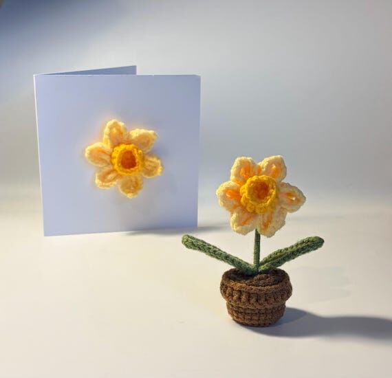 Crochet Daffodil Gift Set – Handmade Potted...