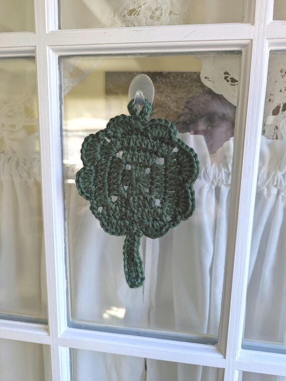 Handmade Crochet Shamrock Door Hanging: Irish...