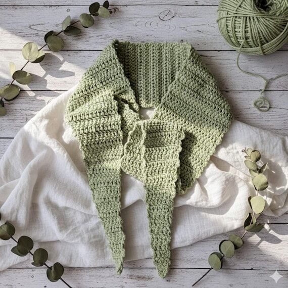Modern Crochet Triangle Scarf Pattern, Easy P...