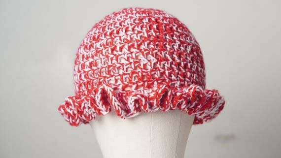 Speckled Red And White Ruffle Hat | Chunky Cr...