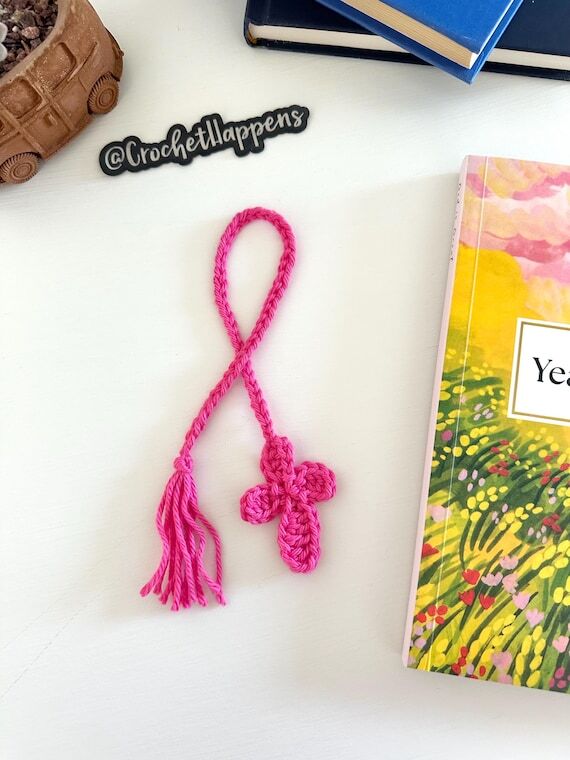 Crocheted Cross Bookmark: Cotton Yarn Book Lo...