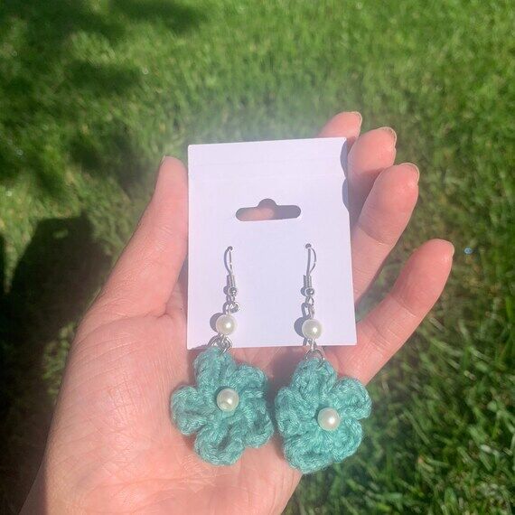 Crochet Flower Earrings with Pearls...