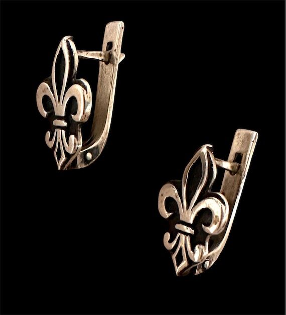 Fleur-de-Lis Earrings - Pure Silver - Hinge b...