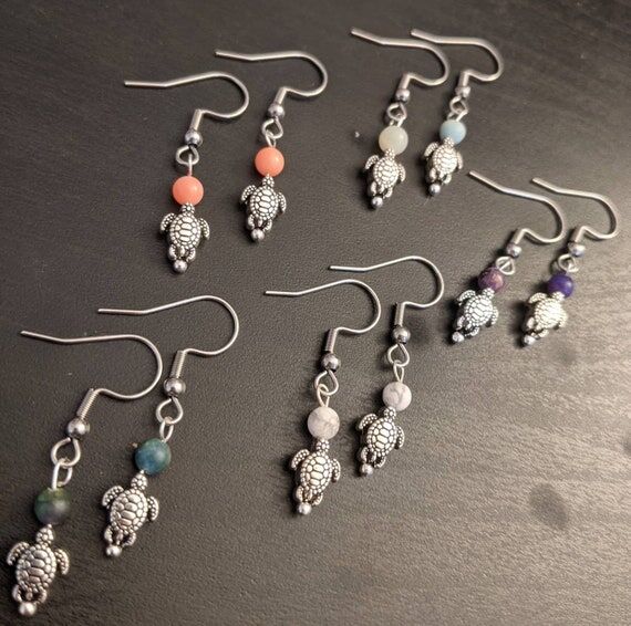 Turtle earrings, beaded earrings, honu earrin...
