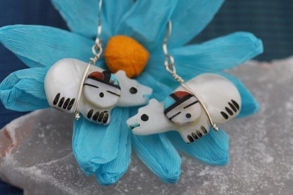 Handmade Shell Native American Earrings by Zu...