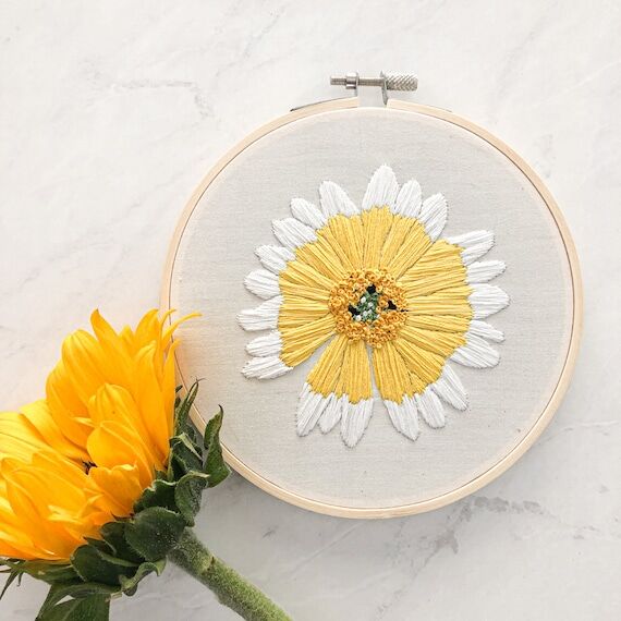 Daisy Embroidery Art: Handmade Floral Home De...