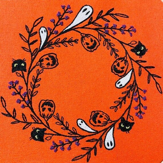 HALLOWEEN WREATH Embroidery Stick and Stitch ...