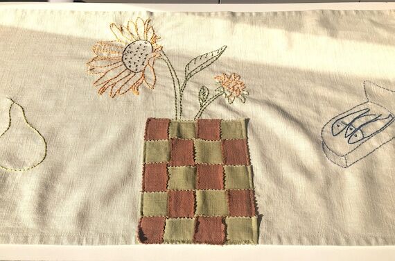 Hand-embroidered Linen Table Runner: Sunflowe...