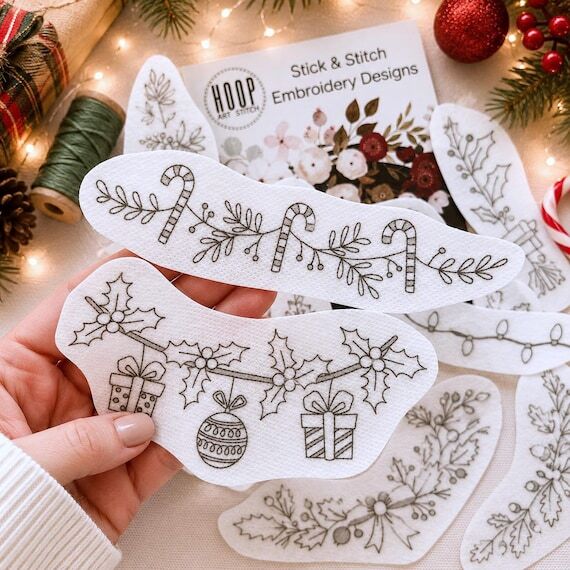 Christmas border embroidery patterns, stick a...