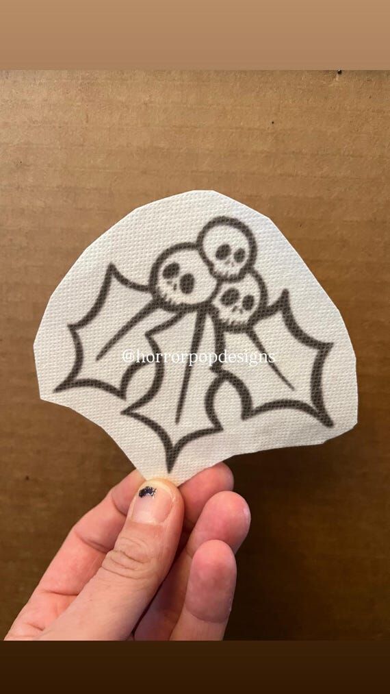 Holly Berry Skulls Christmas Embroidery Patte...