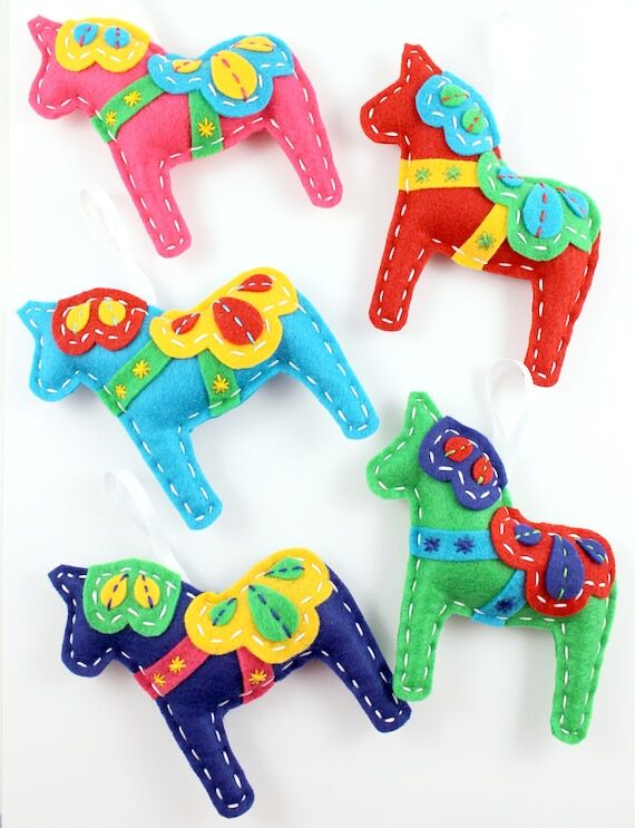 Felt Dala Horse Ornament – Handmade Scandin...