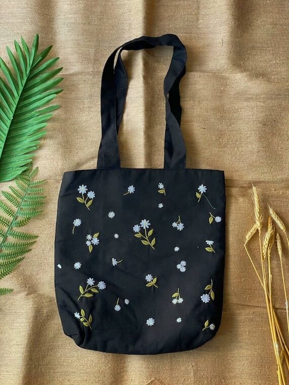 Hand Embroidered Daisy Black Linen Bag, Cute ...