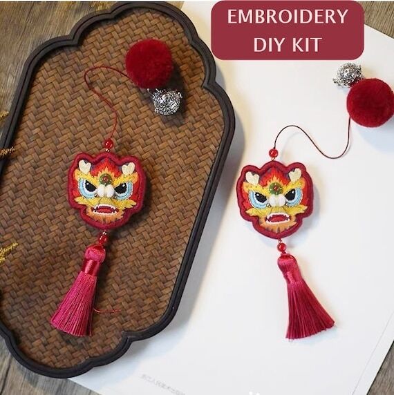 Mini Dragon Amulet DIY Emrboidery Kit, Good L...