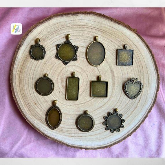 Antique Bronze Pendant Trays: Vintage Style D...