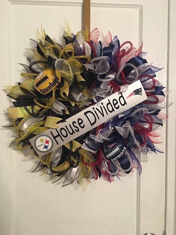 Steelers/Patriots House Divided wreath...