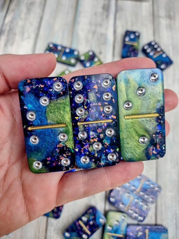 Old World - blue- domino set, double six resi...
